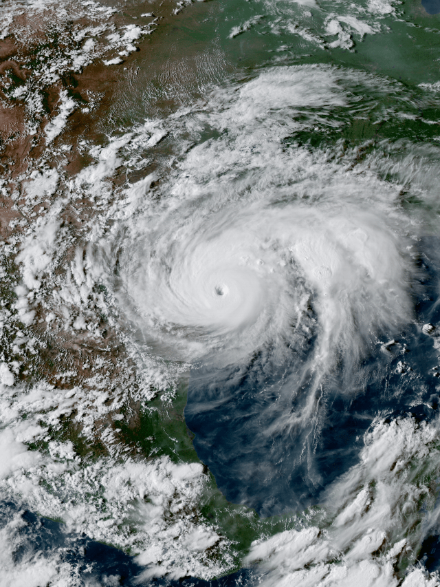harvey_2017-08-25_2231z